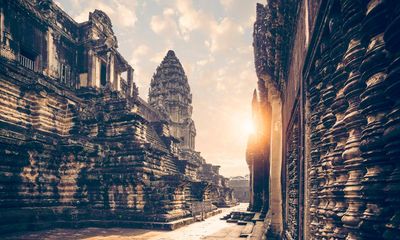 Mind the carvings! The TikTokers recreating the Temple Run video game – in an actual temple