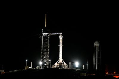 Rocket failure grounds SpaceX