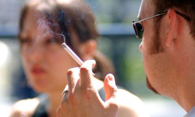 Keir Starmer does not rule out outdoor smoking ban proposal