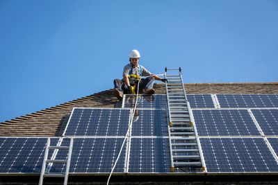 How to protect yourself from solar scams