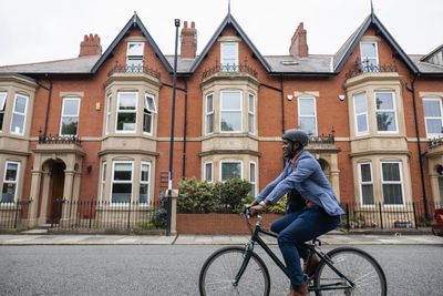 Cycling in England remains at pre-pandemic levels, with men riding much more