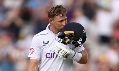 Joe Root puts England on top against Sri Lanka with record-equalling century