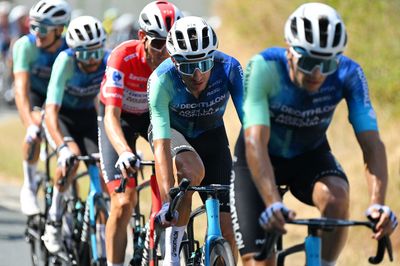 ‘We did absolutely nothing wrong’ - Decathlon AG2R deliver defences in Carapaz Vuelta a España incident