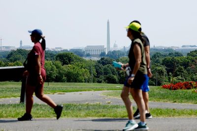 Millions swelter as central and eastern US placed under excessive heat watch