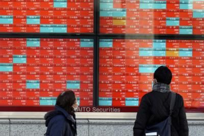 Asian Shares Rise As Tech Companies Show Promise