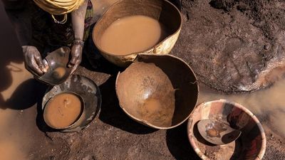 Senegal seeks to rein in polluting illegal gold mining along Mali border