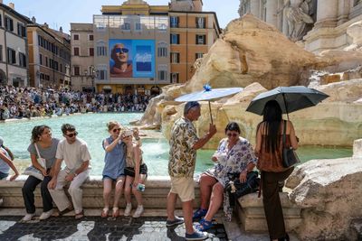 Italy is mulling a €25-a-night tax for tourists staying at its most expensive hotels to turn overtourism into economic gain