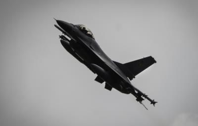 US Experts Assist Ukrainian Investigation Into F-16 Crash In Russia-Ukraine War