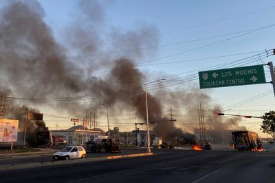 Mexican military attacked by armed groups in Sinaloa as tensions rise after El Mayo's arrest