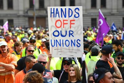 Builders and the Fair Work Commission are delaying CFMEU members’ pay deals, union leader says