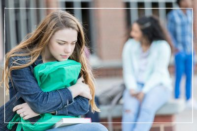 4 friendship anxieties your teenager may have and what to do to help, by a psychotherapist