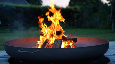 How to restore a rusty fire pit – 4 simple steps from an artisan designer, and why you should never use vinegar