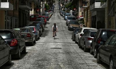 An epidemic of falls on the ‘mean streets’ of Athens