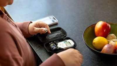 8 practical ways to prevent post-meal blood sugar spikes