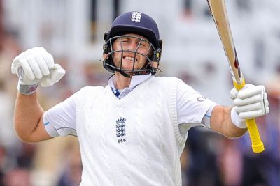 Joe Root makes record 34th Test hundred as England close on Sri Lanka series win