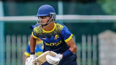 Dravid's son Samit in India's under-19 squad
