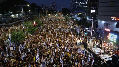 Protests, calls for general strike in Israel after the deaths of six hostages