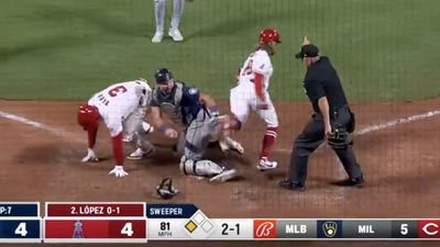 Angels' Suicide Squeeze Attempt Goes Catastrophically Wrong