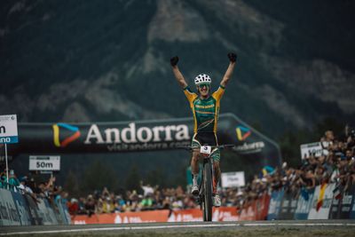 Tom Pidcock takes MTB World Championships bronze as Alan Hatherly wins rainbow jersey