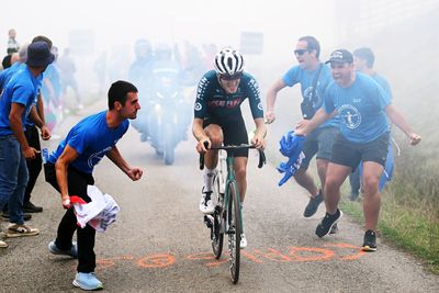 Pablo Castrillo claims mammoth stage 15 victory atop Cuitu Negru as O'Connor keeps red