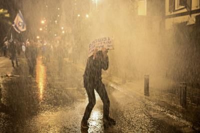 29 Arrested In Tel Aviv Protests For Vandalism And Disorderly Conduct