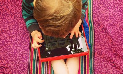 No screens before age of two, Swedish health authority tells parents