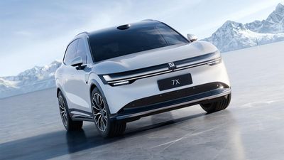 This new Chinese SUV is faster than a Porsche 911 and has a staggeringly long all-electric range