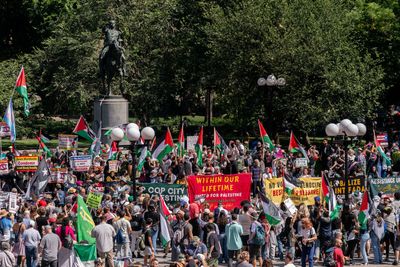 Pro-Palestinian Protesters Demonstrate Outside Meta Offices In New York City