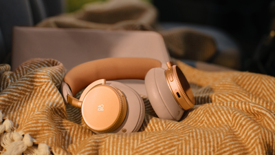 Bang & Olufsen's luxury new headphones laugh in the face of Apple's AirPods Max