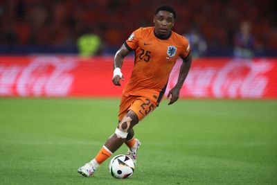 Ronald Koeman bans winger Steven Bergwijn from Netherlands squad over Saudi Arabia move