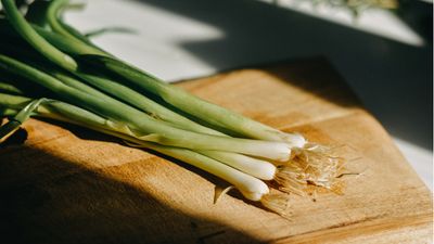 How to grow green onions indoors – 5 expert tips for these homegrown veggies