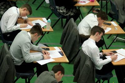 Calls for major change to GCSEs after exam warning