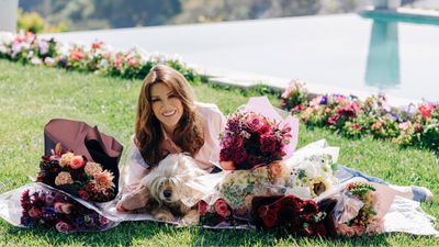 This is how Lisa Vanderpump arranges floral bouquets – and how we can make ones just like them