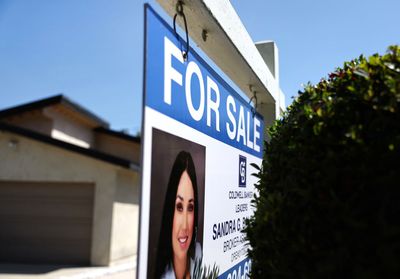 Mortgage Rates Keep Falling, Applications Rising