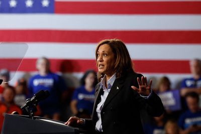 Poll: Harris winning most swing states