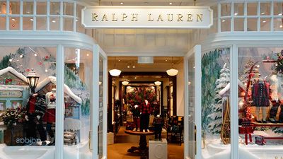 Ralph Lauren Trending Higher, Nearing Buy Point; Gets Rating Upgrade