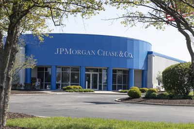 Is JPMorgan Stock Outperforming the Nasdaq?