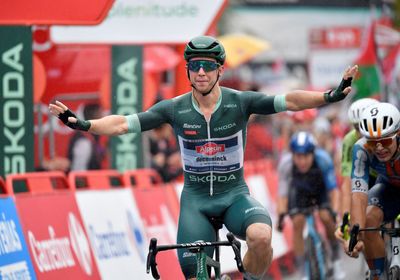 Kaden Groves seals hat-trick with victory on stage 17 of the Vuelta a España