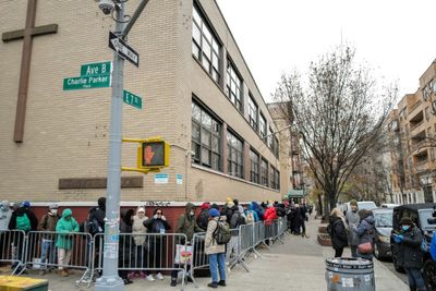 Asylum-seeking families receive $4,000 grants to help them move out of NYC's shelter system