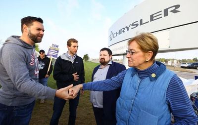 JD Vance Has Awkward Missed Fist Bump