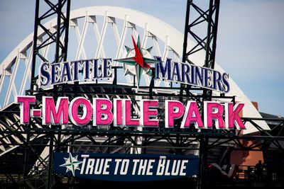 Is T-Mobile Stock Outperforming the Nasdaq?