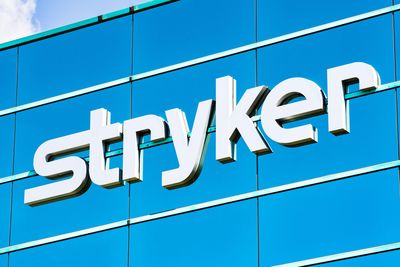Stryker Stock: Is SYK Outperforming the Healthcare Sector?
