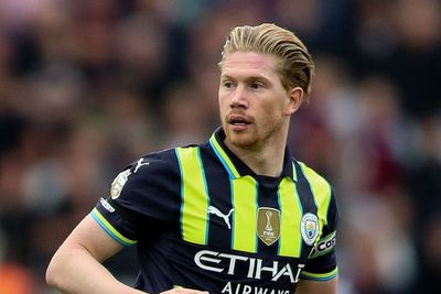 Kevin De Bruyne hails lack of egos in Manchester City squads as vital to success