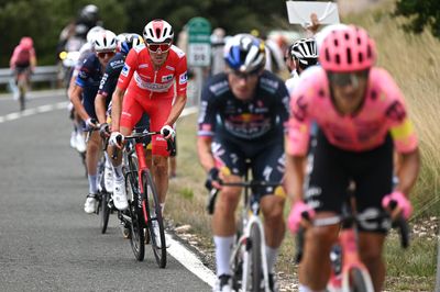 'I'm glad I got through' - Vuelta a España leader Ben O'Connor survives EF Education attack