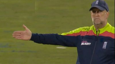 'Rarest no-ball!' Wicket-keeper's error results in an unusual cricket incident - WATCH