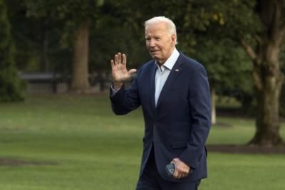 Biden Signs Order Prioritizing Worker Benefits In Federal Grants