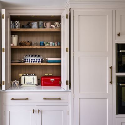 Kitchen larder or pantry - which is best? And what actually is the difference?