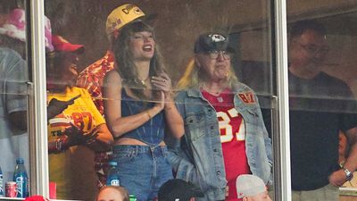 Travis Kelce, Taylor Swift Were All Smiles Leaving Arrowhead After Chiefs Win