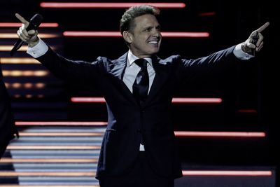 Luis Miguel ties the knot! Friend confirms El Sol's marriage to Paloma Cuevas