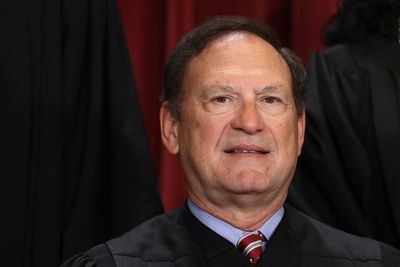 Supreme Court Justice Alito says he got $900 concert tickets from German princess